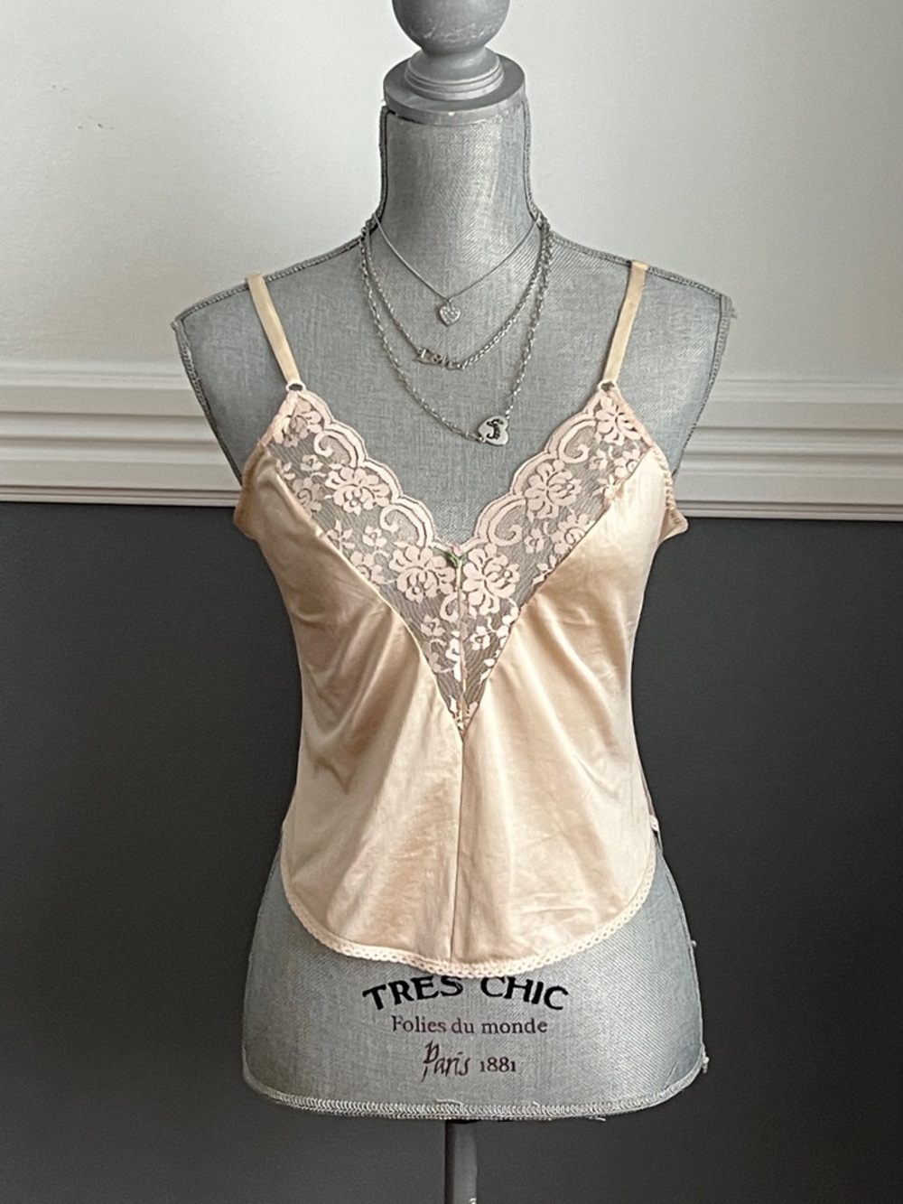 Vintage Maidenform Lace Chantilly Champagne Color Cami - Picture 3 of 12